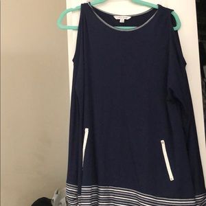 Cold shoulder Erin London top